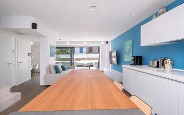 Property slide 10