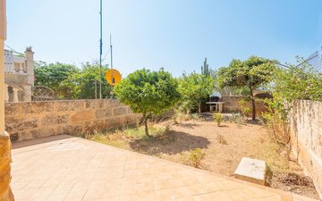 Property slide 10
