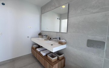 Property slide 39