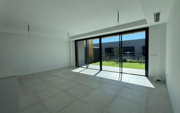 Property slide 48