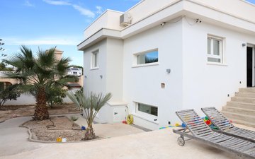 Property slide 18