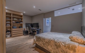 Property slide 46
