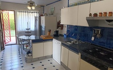 Property slide 10