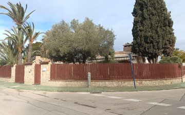 Property slide 25