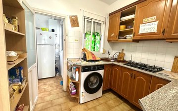 Property slide 10