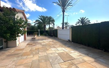 Property slide 20