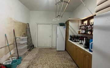 Property slide 40