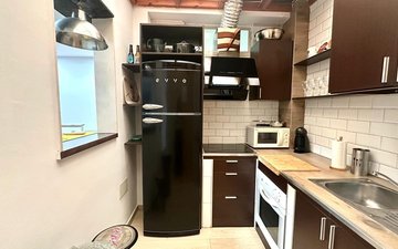 Property slide 19