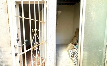 Property slide 48