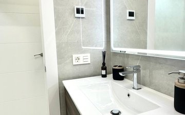 Property slide 25