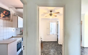 Property slide 16