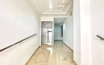 Property slide 39