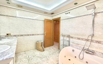 Property slide 17