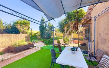 Property slide 44