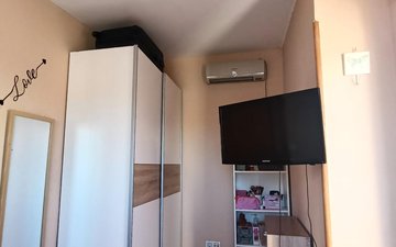 Property slide 17
