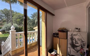 Property slide 31