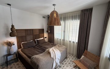 Property slide 21