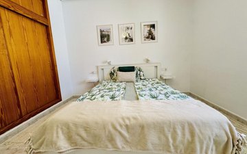 Property slide 25