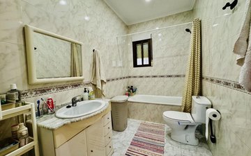 Property slide 28