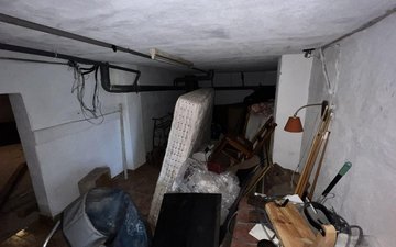 Property slide 48