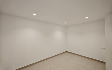 Property slide 44