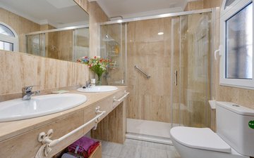 Property slide 40