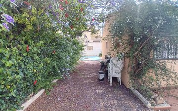 Property slide 18