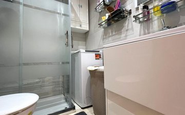 Property slide 10