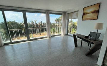 Property slide 17