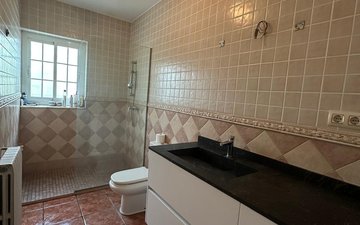 Property slide 16