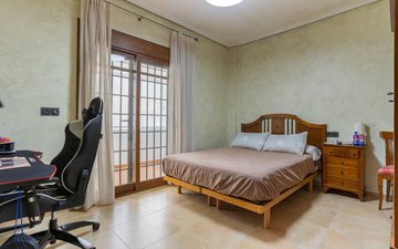 Property slide 18