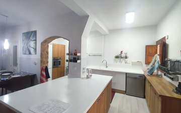 Property slide 19