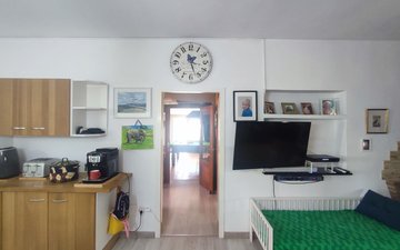 Property slide 24