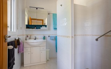 Property slide 16
