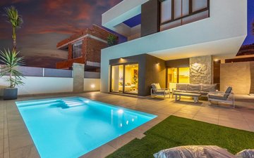 Property slide 32