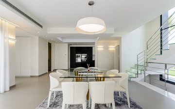 Property slide 32