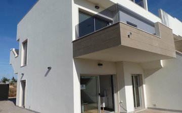 Property slide 10