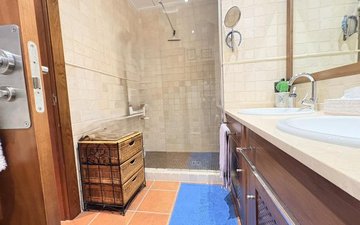 Property slide 39