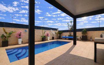Property slide 22