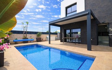 Property slide 23