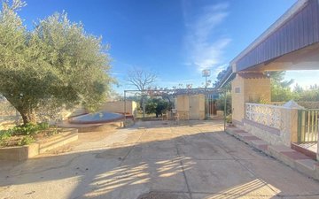 Property slide 18