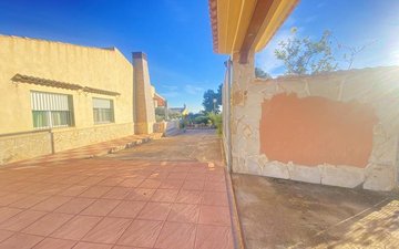 Property slide 4