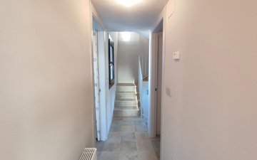 Property slide 28
