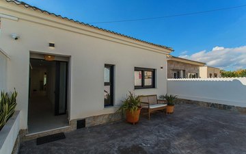 Property slide 48
