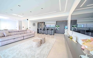 Property slide 19