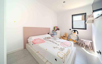 Property slide 31