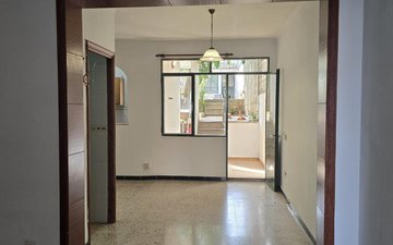 Property slide 10