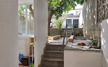 Property slide 25