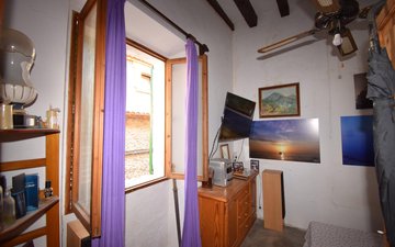 Property slide 21