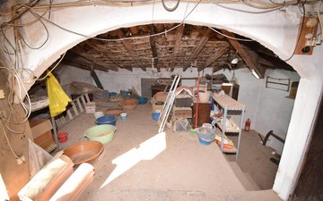 Property slide 22